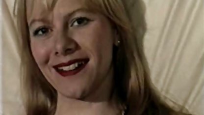 Cewek menikmati video bokep japanese love story masturbasi !